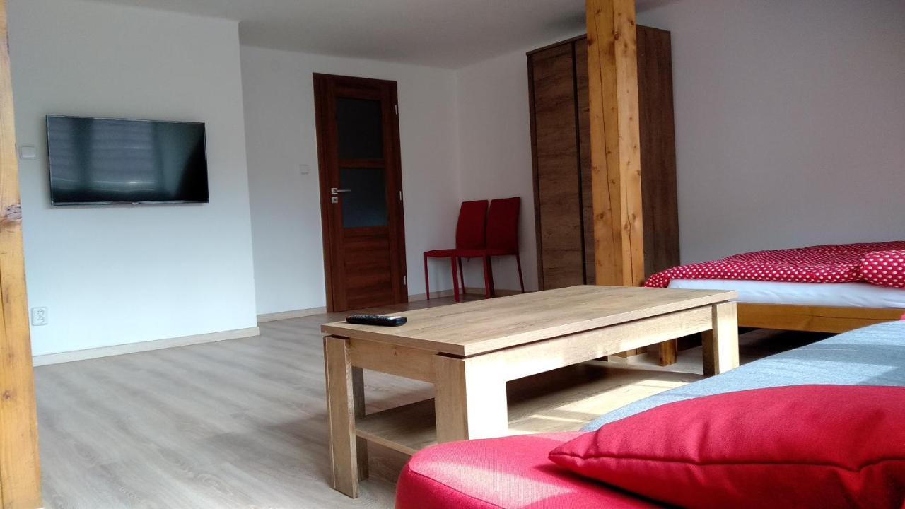 Apartmany Kukacci Hnizdo Benesov nad Ploucnici Exterior foto