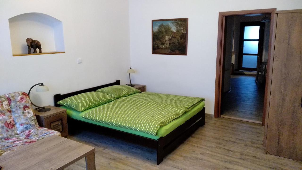 Apartmany Kukacci Hnizdo Benesov nad Ploucnici Exterior foto