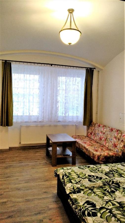 Apartmany Kukacci Hnizdo Benesov nad Ploucnici Exterior foto